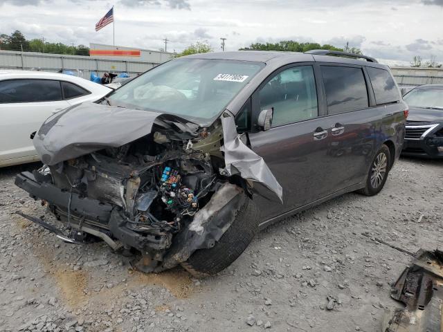 Toyota Sienna 2021, VIN 5TDYRKEC0MS058720, 2/8