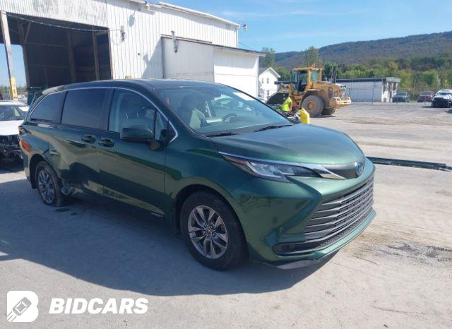 Toyota Sienna 2021, VIN 5TDYRKEC1MS021255, 1/11