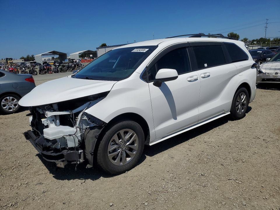Toyota Sienna 2022, VIN 5TDZSKFC5NS042957, 4/5