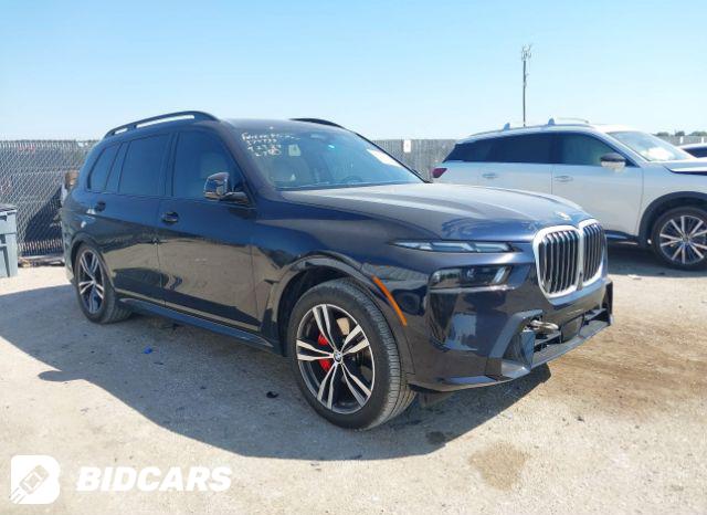 BMW X7 2023, VIN 5UX33EM00P9R04608, 2/5
