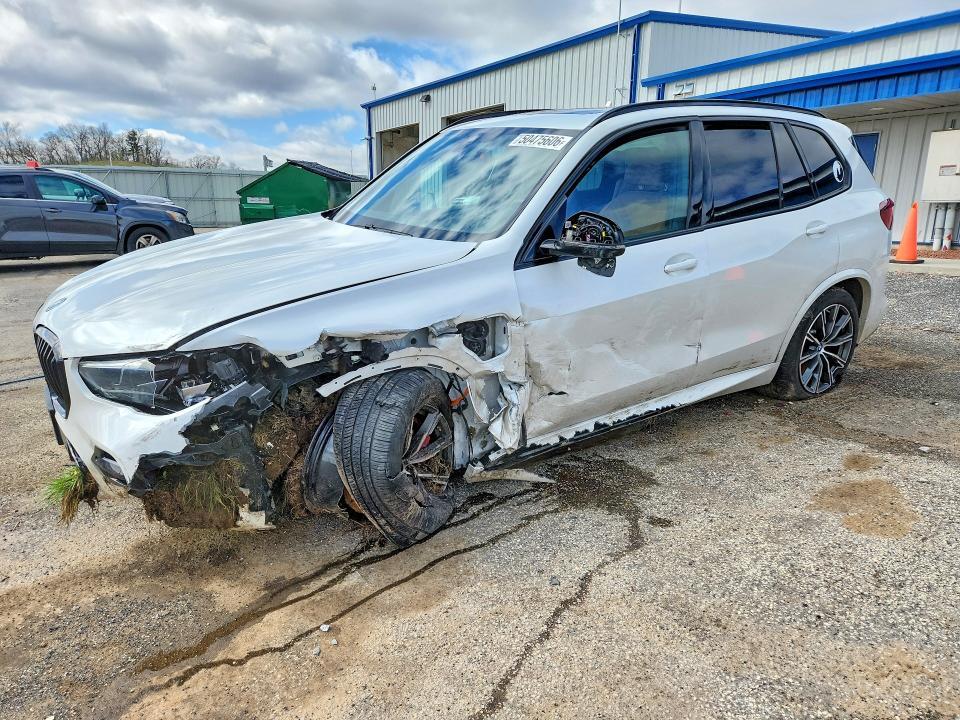 BMW X5 2023, VIN 5UXCR6C00P9N93168, 2/5