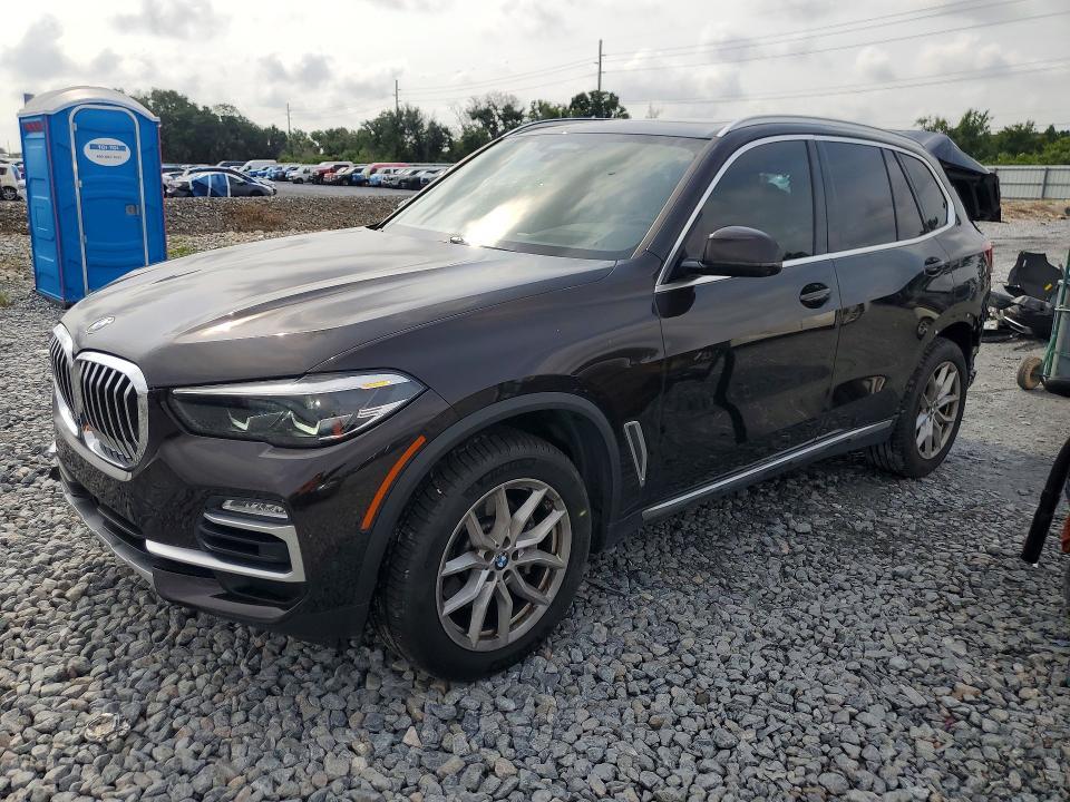 BMW X5 2021, VIN 5UXCR6C02M9F35335, 2/5