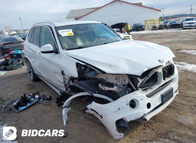BMW X5 2016, VIN 5UXKR0C51G0S88593, 2/5