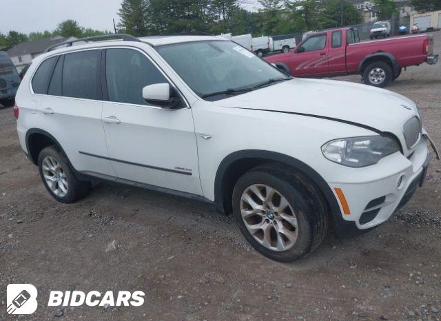 BMW X5 2014, VIN 5UXKR0C57E0K51805, 2/5