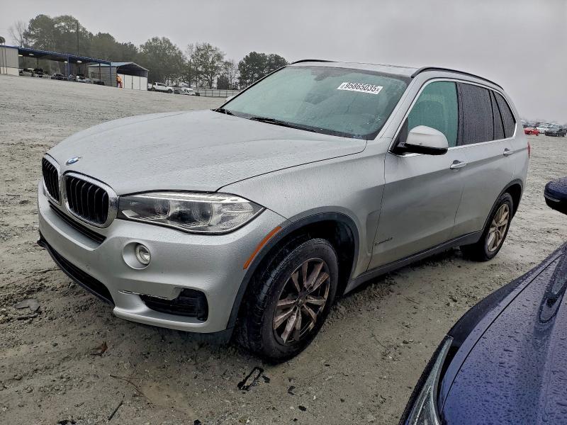 BMW X5 2015, VIN 5UXKR0C5XF0K59821, 3/5