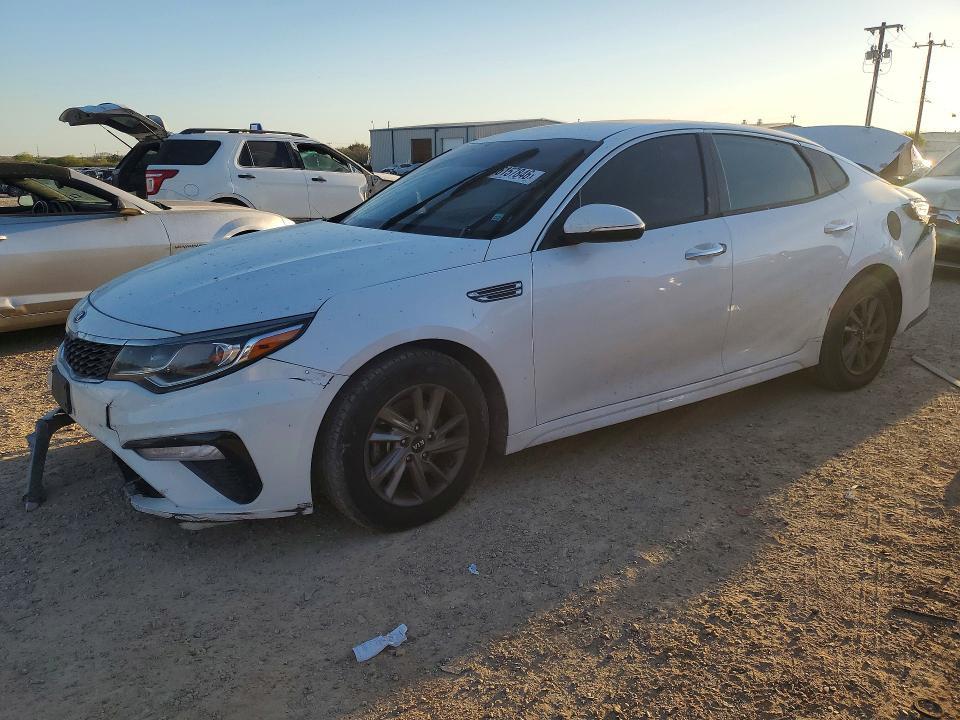 KIA Optima 2020, VIN 5XXGT4L32LG437732, 3/5