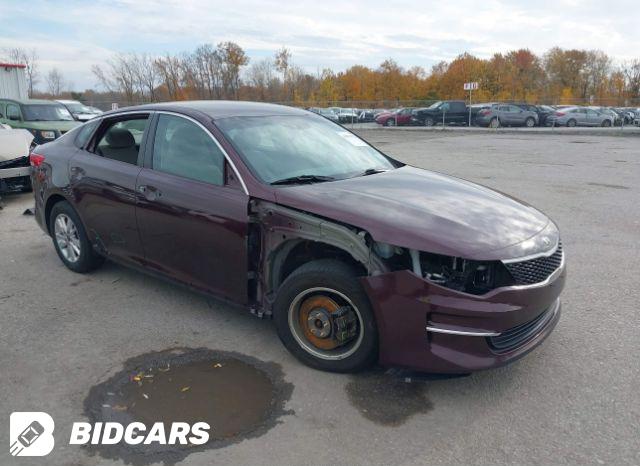 KIA Optima 2019, VIN 5XXGT4L36KG377663, 9/10