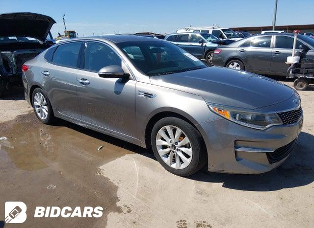 KIA Optima 2019, VIN 5XXGW4L23KG313787, 3/5