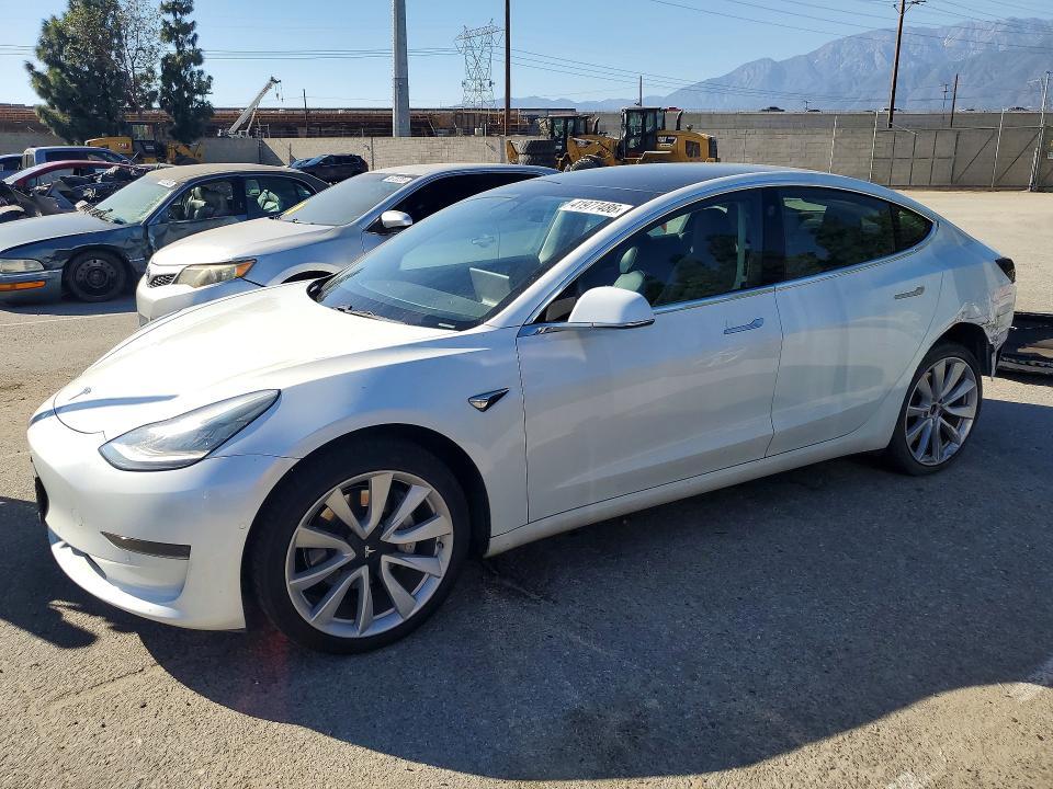 Tesla MODEL 3 2021, VIN 5YJ3E1EA4MF941593, 3/5