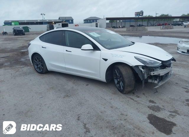 Tesla Model 3 2022, VIN 5YJ3E1EA7NF303923, 2/5