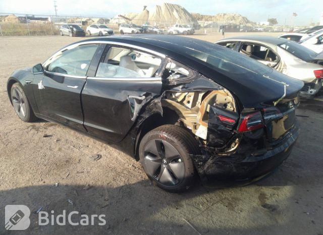 Tesla Model 3 2018, VIN 5YJ3E1EA8JF155324, 3/5