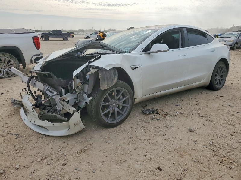 Tesla MODEL 3 2020, VIN 5YJ3E1EA8LF660220, 3/5