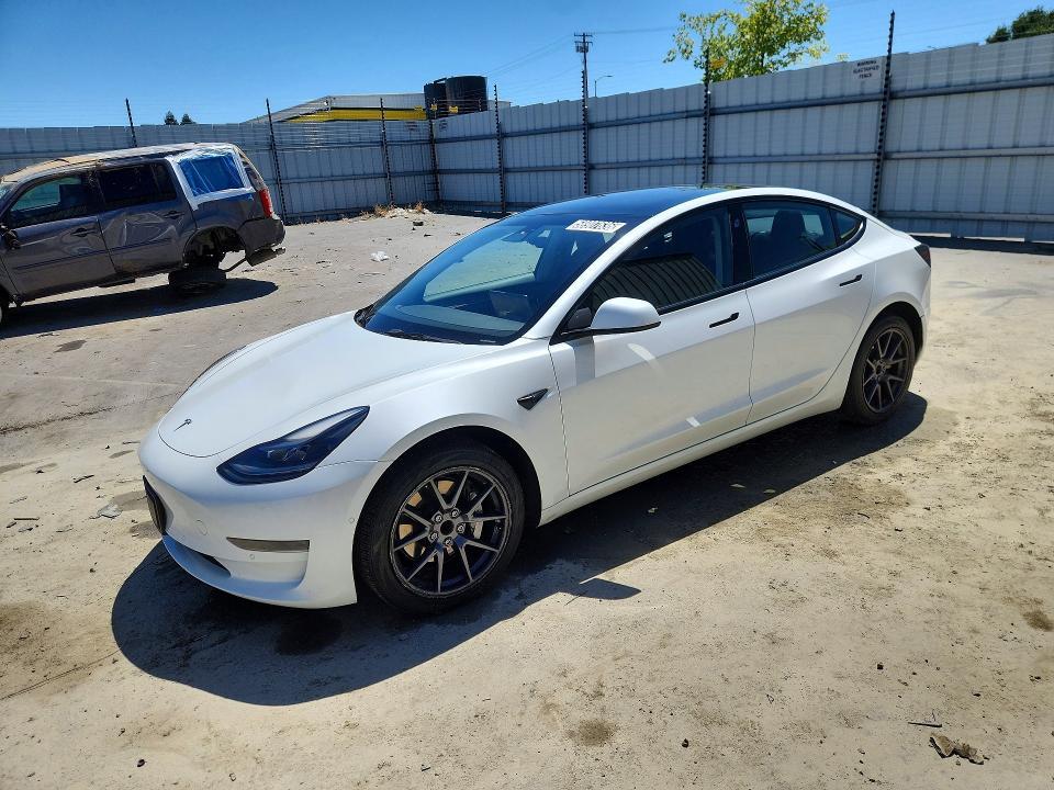 Tesla MODEL 3 2021, VIN 5YJ3E1EA9MF930749, 3/5