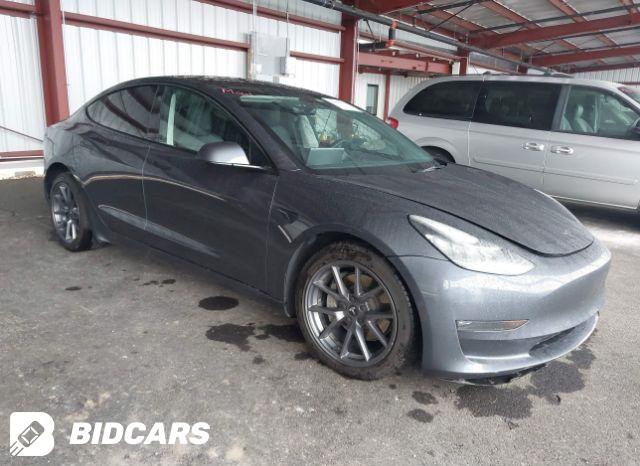 Tesla MODEL 3 2021, VIN 5YJ3E1EAXMF076807, 3/5