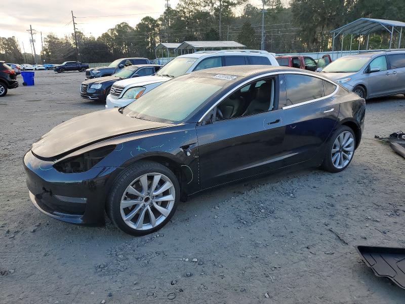 Tesla Model 3 2018, VIN 5YJ3E1EB3JF170080, 2/5