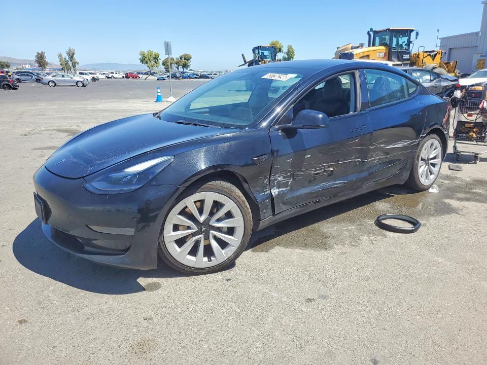 Tesla Model 3 2022, VIN 5YJ3E1EB4NF195513, 3/5