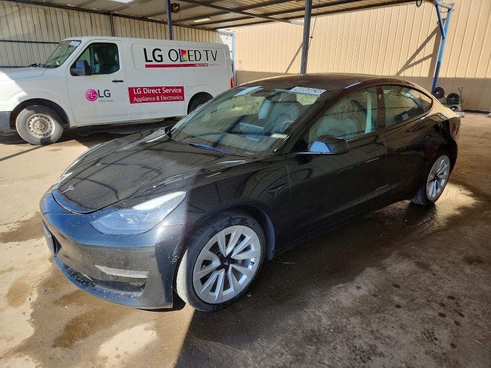 Tesla Model 3 2022, VIN 5YJ3E1EB9NF130642, 2/5