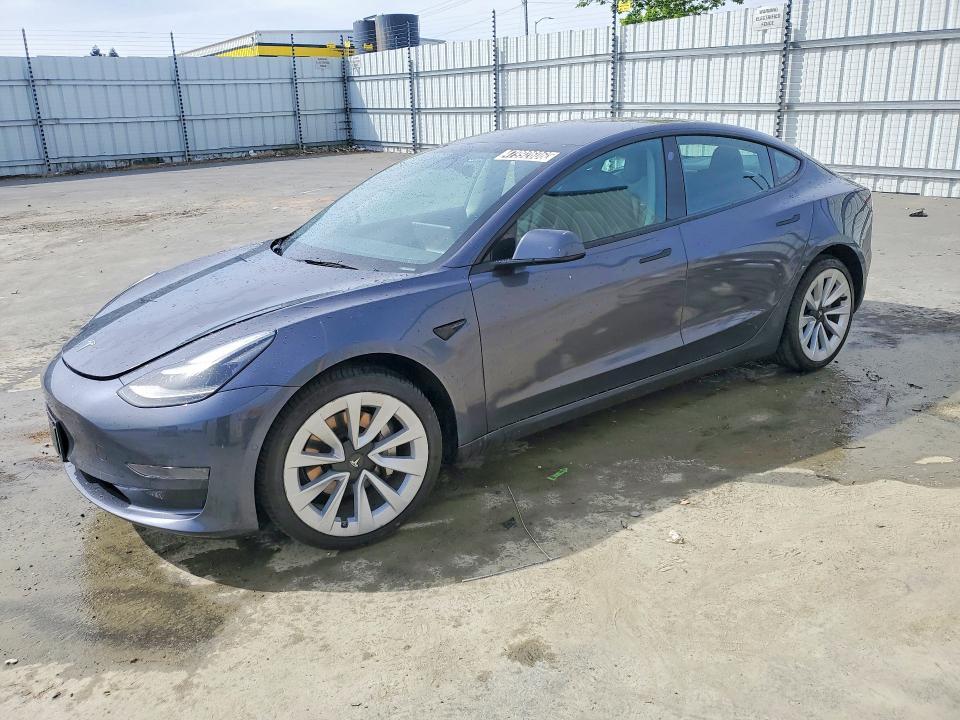 Tesla Model 3 2021, VIN 5YJ3E1EC6MF001510, 3/5
