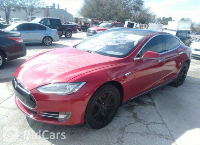 Tesla Model S 2013, VIN 5YJSA1DP9DFP09648, 2/5