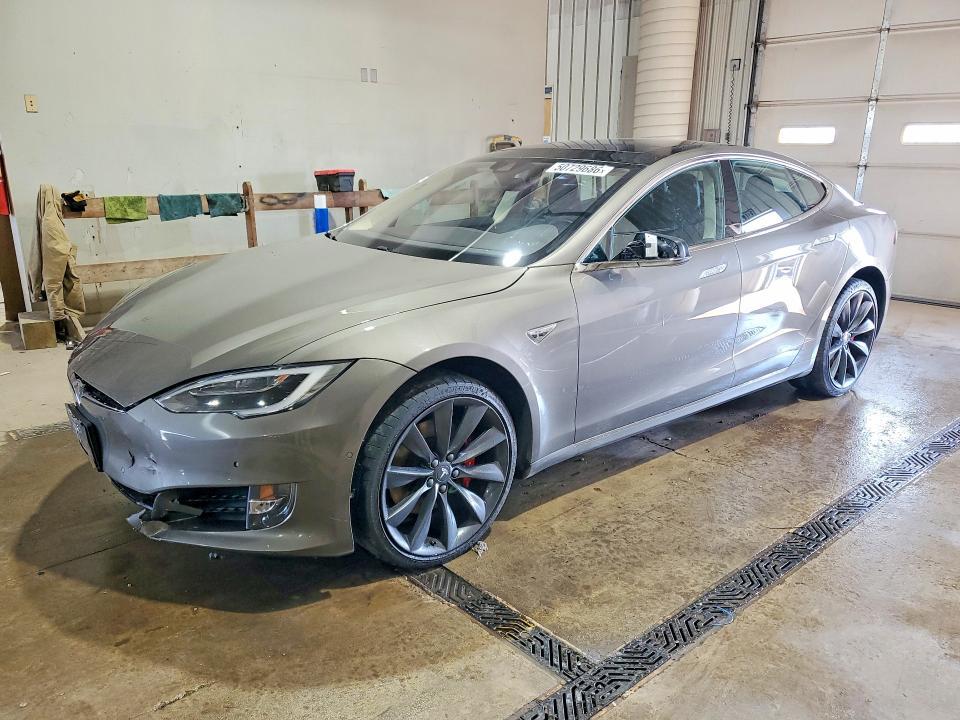 Tesla MODEL S 2017, VIN 5YJSA1E10HF195785, 2/5