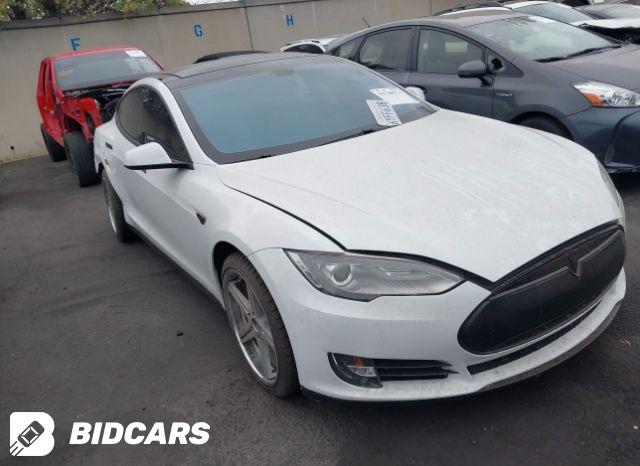 Tesla MODEL S 2014, VIN 5YJSA1H18EFP56760, 2/5
