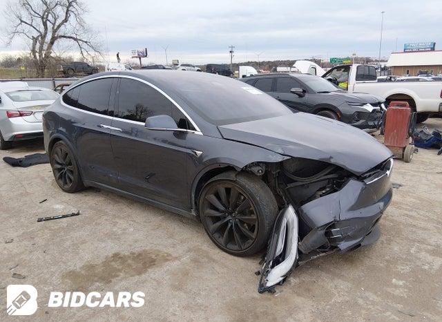 Tesla MODEL X 2018, VIN 5YJXCAE2XJF113494, 1/5