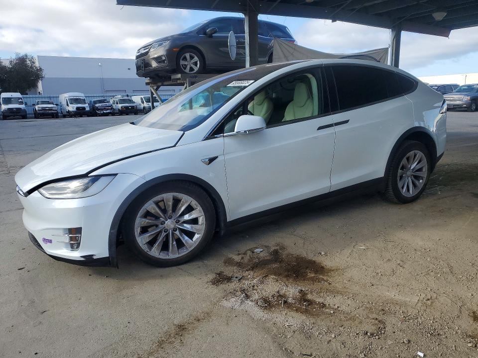 Tesla MODEL X 2018, VIN 5YJXCAE2XJF113494, 5/5