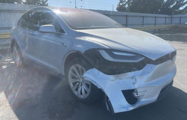 Tesla Model X 2018, VIN 5YJXCBE25JF138311, 4/10