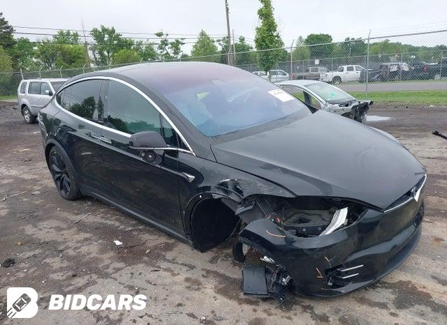 Tesla Model X 2019, VIN 5YJXCBE26KF162425, 2/5
