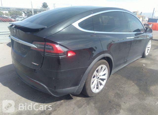 Tesla Model X 2016, VIN 5YJXCBE45GF000178, 4/5