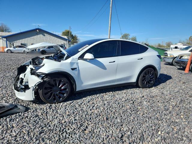 Tesla Model Y 2021, VIN 5YJYGDEDXMF114032, 3/10