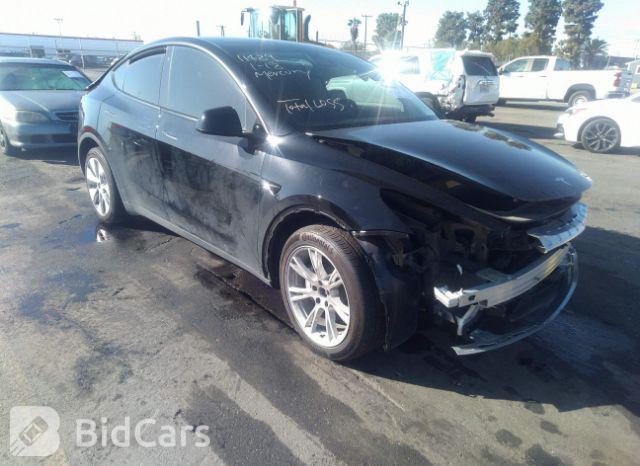 Tesla MODEL Y 2021, VIN 5YJYGDEE1MF297586, 17/20
