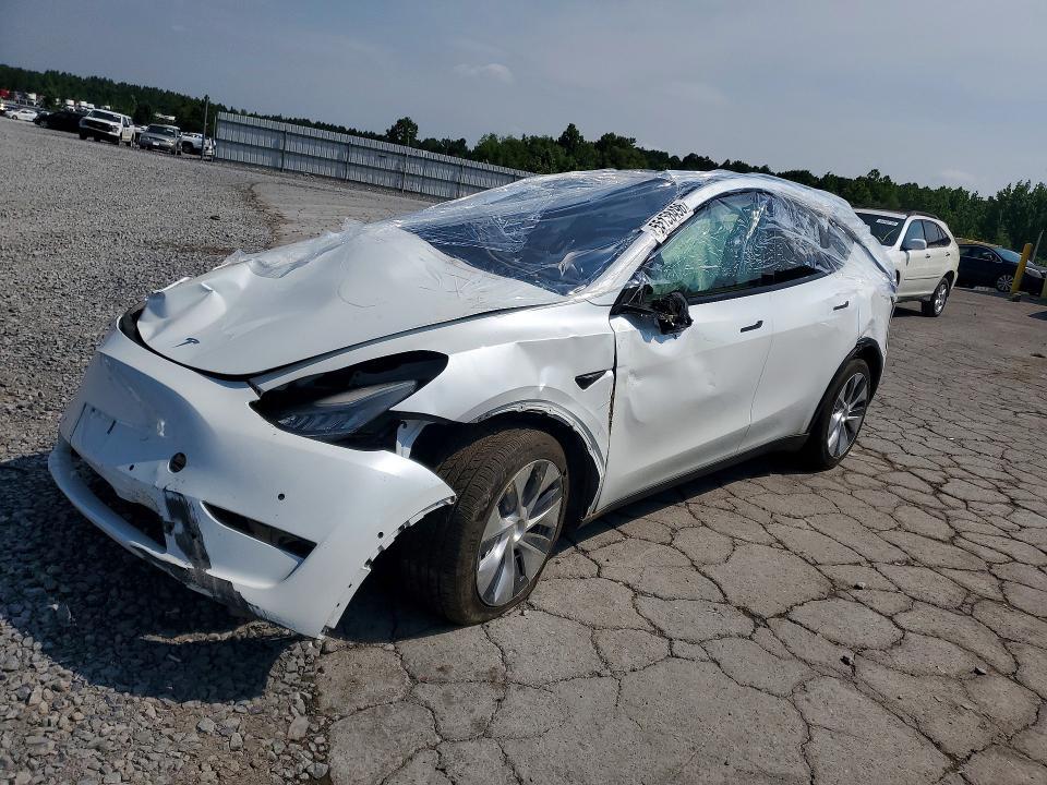 Tesla Model Y 2021, VIN 5YJYGDEE6MF139180, 2/5