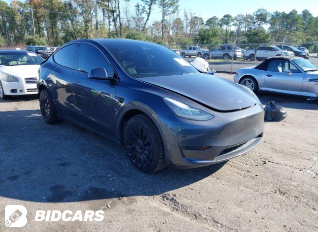 Tesla Model Y 2020, VIN 5YJYGDEE7LF011058, 2/5