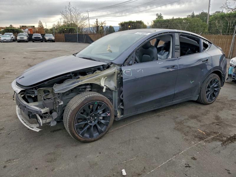 Tesla MODEL Y 2020, VIN 5YJYGDEE7LF021847, 1/5
