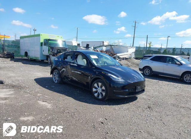 Tesla MODEL Y 2020, VIN 5YJYGDEE7LF021847, 2/5