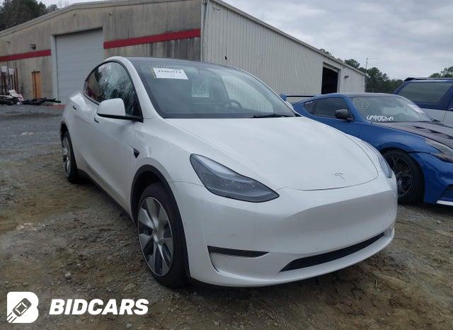 Tesla MODEL Y 2021, VIN 5YJYGDEE7MF060813, 2/5