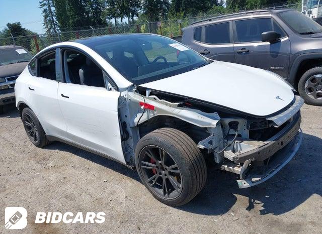 Tesla MODEL Y 2020, VIN 5YJYGDEF7LF002420, 4/5