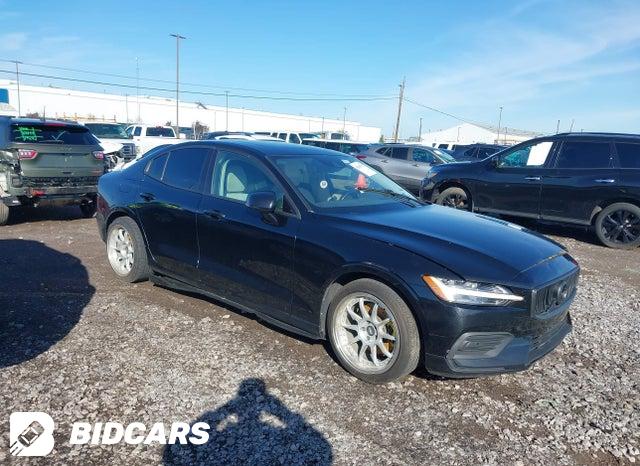 Volvo S60 2019, VIN 7JR102FK2KG010159, 2/5