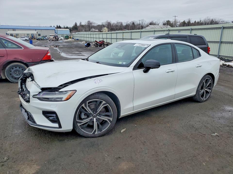 Volvo S60 2024, VIN 7JRL12FK0RG298392, 3/5