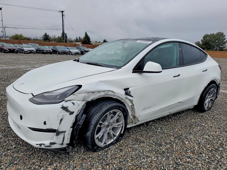 Tesla MODEL Y 2023, VIN 7SAYGAEE8PF750866, 2/5