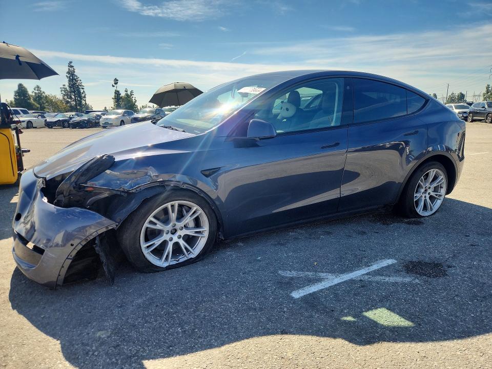 Tesla MODEL Y 2023, VIN 7SAYGAEE8PF750866, 5/5