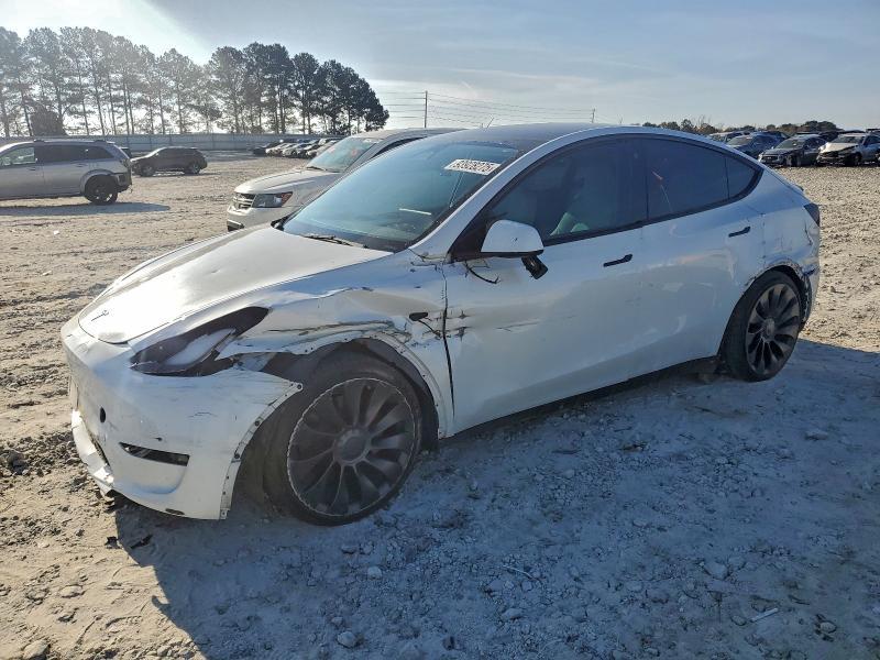 Tesla Model Y 2022, VIN 7SAYGDEF1NF511750, 4/5