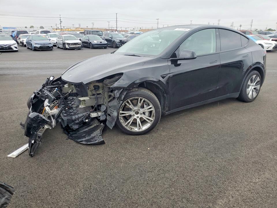 Tesla Model Y 2023, VIN 7SAYGDEF3PF745228, 2/5