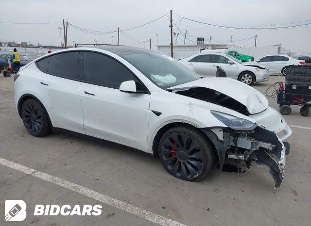 Tesla MODEL Y 2023, VIN 7SAYGDEF9PF874123, 2/5