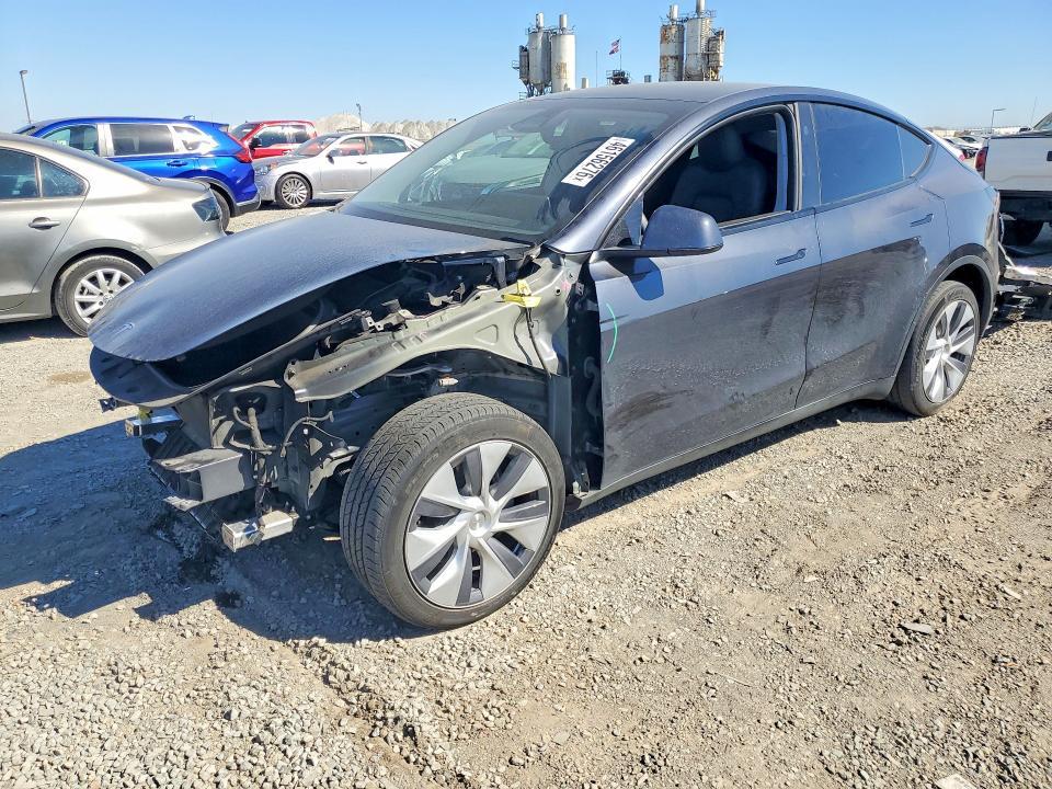 Tesla MODEL Y 2023, VIN 7SAYGDEF9PF874123, 3/5