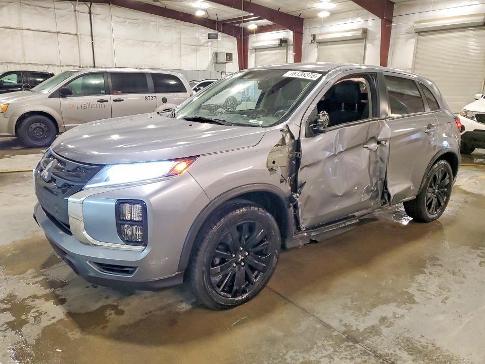 Mitsubishi Outlander 2022, VIN JA4ARUAU2NU023146, 2/5