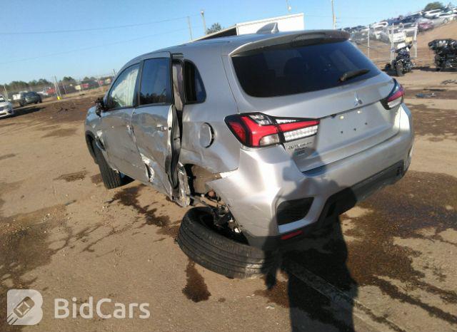 Mitsubishi Outlander 2021, VIN JA4ARUAUXMU014290, 3/5