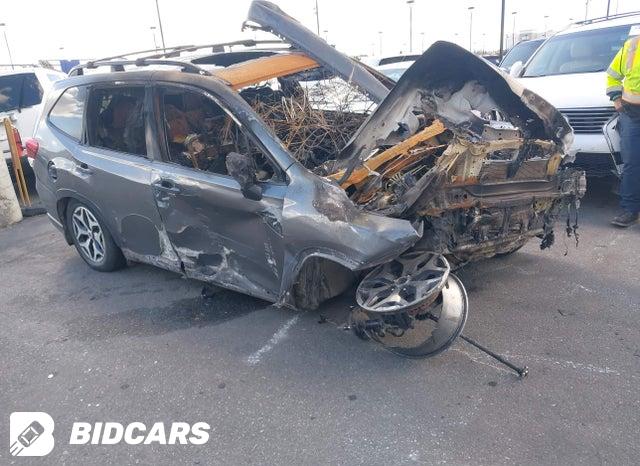 Subaru Forester 2021, VIN JF2SKAFC2MH435394, 2/5