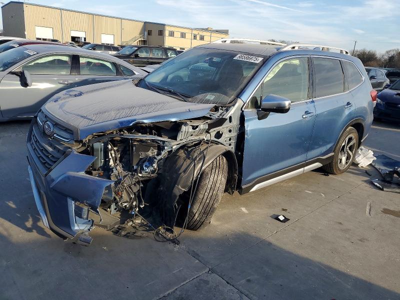 Subaru Forester 2024, VIN JF2SKAJC5RH405627, 3/5